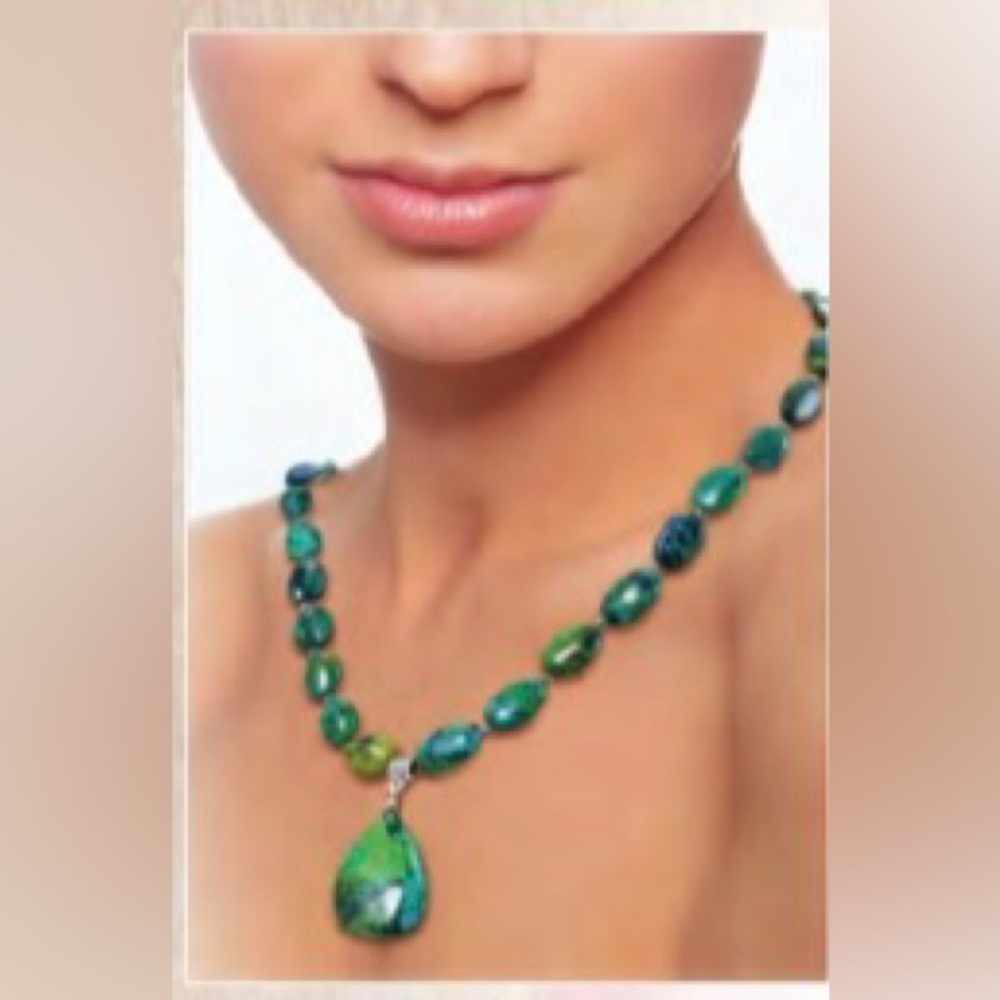 💥HP💥NWOT King Solomon 325 carats Earth and Sea Chrysocolla Necklace